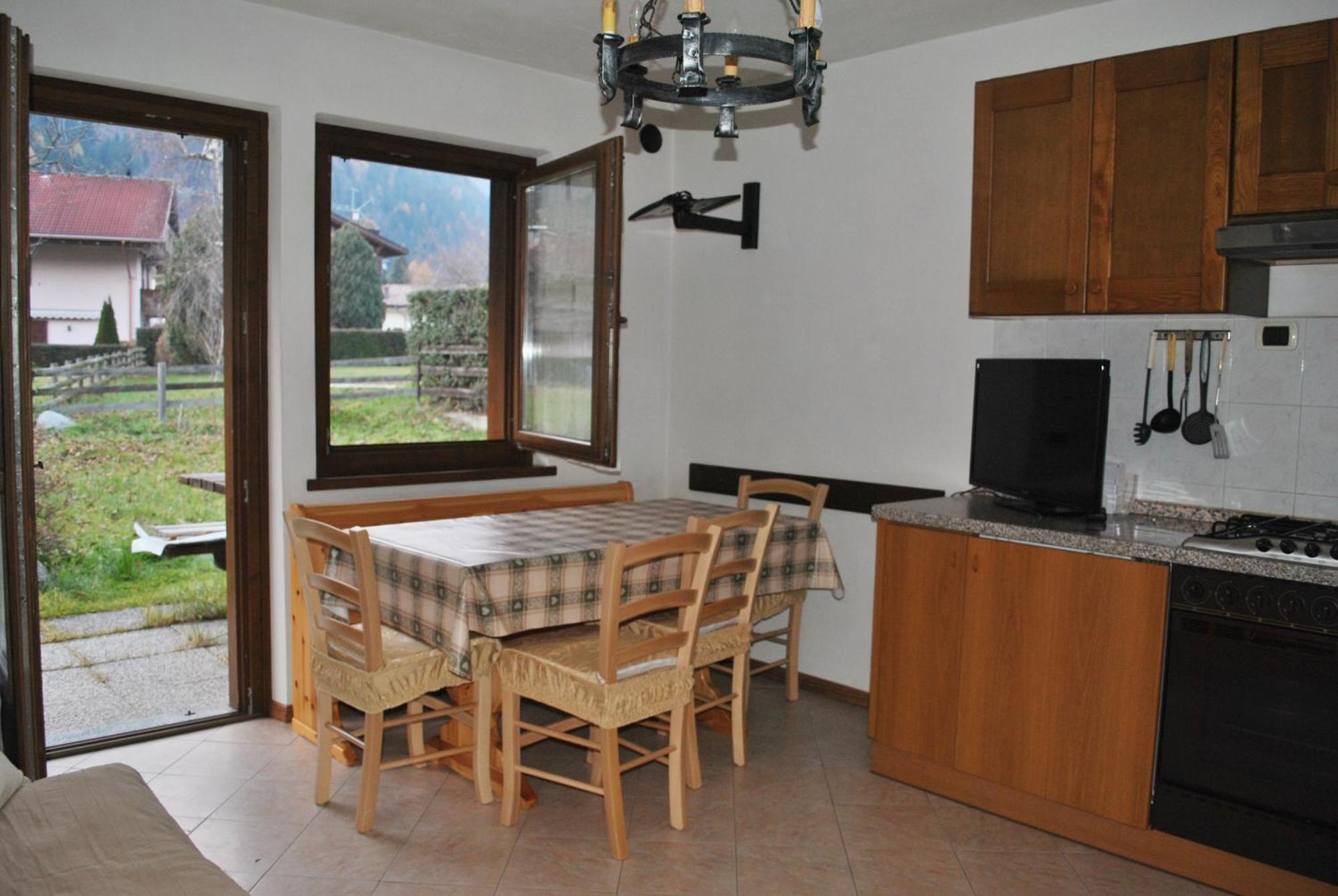 La Pineta - Appartamenti In Villetta Pinzolo Exterior photo